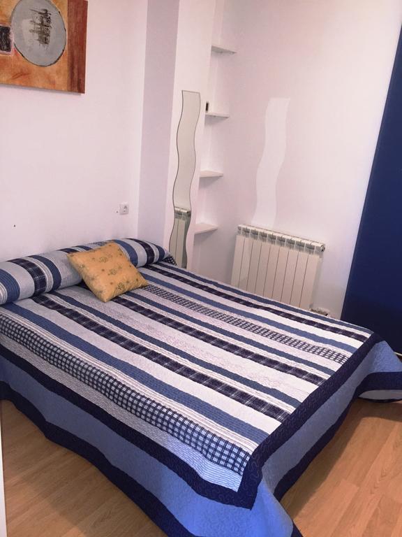 Apartamentos Mequedo Alcañiz Стая снимка