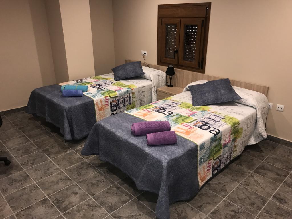 Apartamentos Mequedo Alcañiz Екстериор снимка